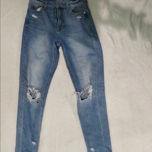 fun american eagle light ripped mom jeans